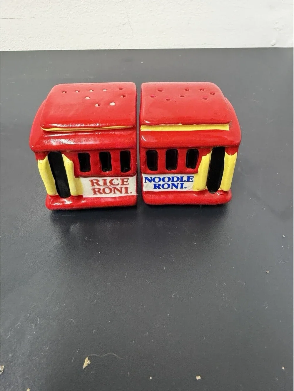 Vintage RICE A RONI & NOODLE RONI Cable Car Salt & Pepper Shakers San Francisco